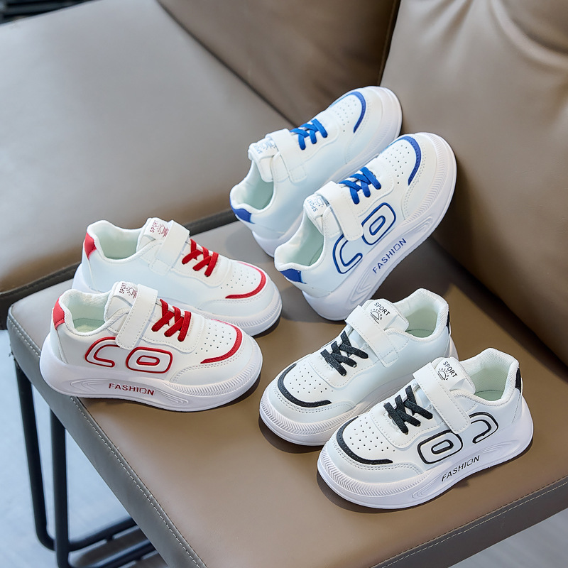 2026 nuevos zapatos blancos para niños comercio exterior zapatos deportivos para niños con suela suave zapatos de skate casuales para niños zapatos de estudiantes
