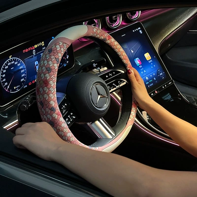Universal Steering Wheel Cover, Ice Silk Mesh, Cartoon Cute, Ultra-Thin, Breathable, Sweat-Absorbent, Suitable for Men and Women, for Summer Use in the Car