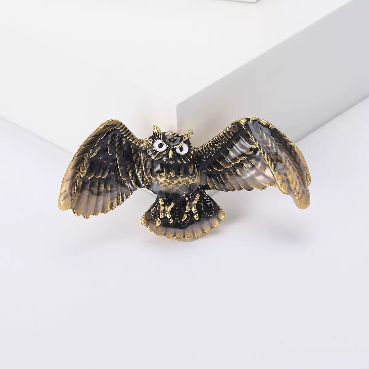 New European and American Style Retro Enamel Owl Brooch, Eco-Friendly Alloy Lapel Pin, Suit Accessory