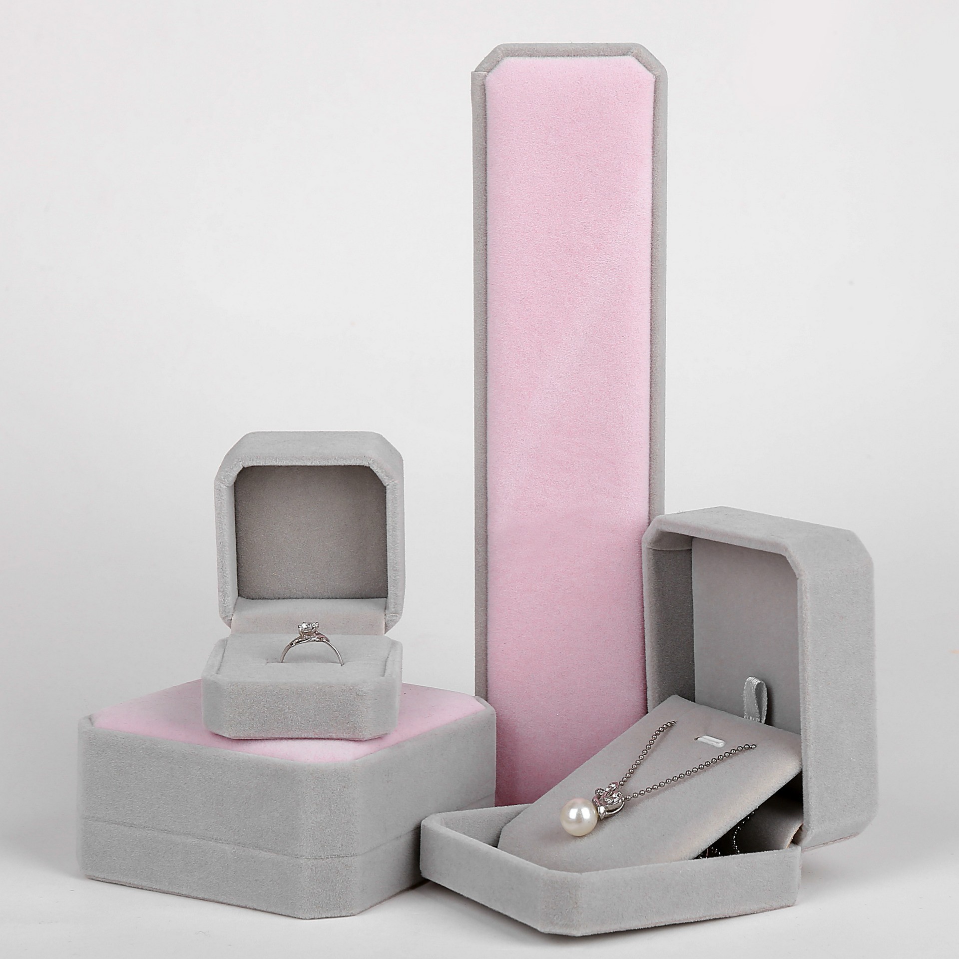 ɷκ޲Ʒչʾ׺е׹Ʒװ