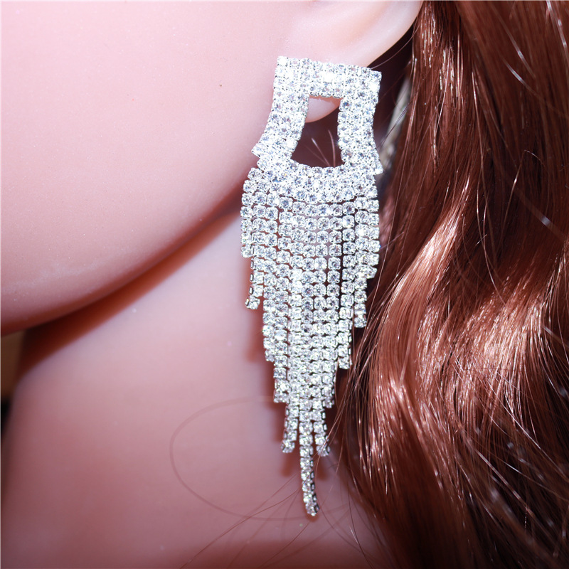 Europe And The United States Fashion Drop-shaped Long Tassel Earrings display picture 3