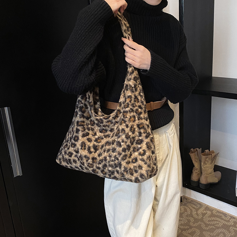 Bolsa de lana de gran capacidad para mujeres 2024 nuevo otoño e invierno casual bolso de hombro estriado multifuncional bolsa de viaje de clase