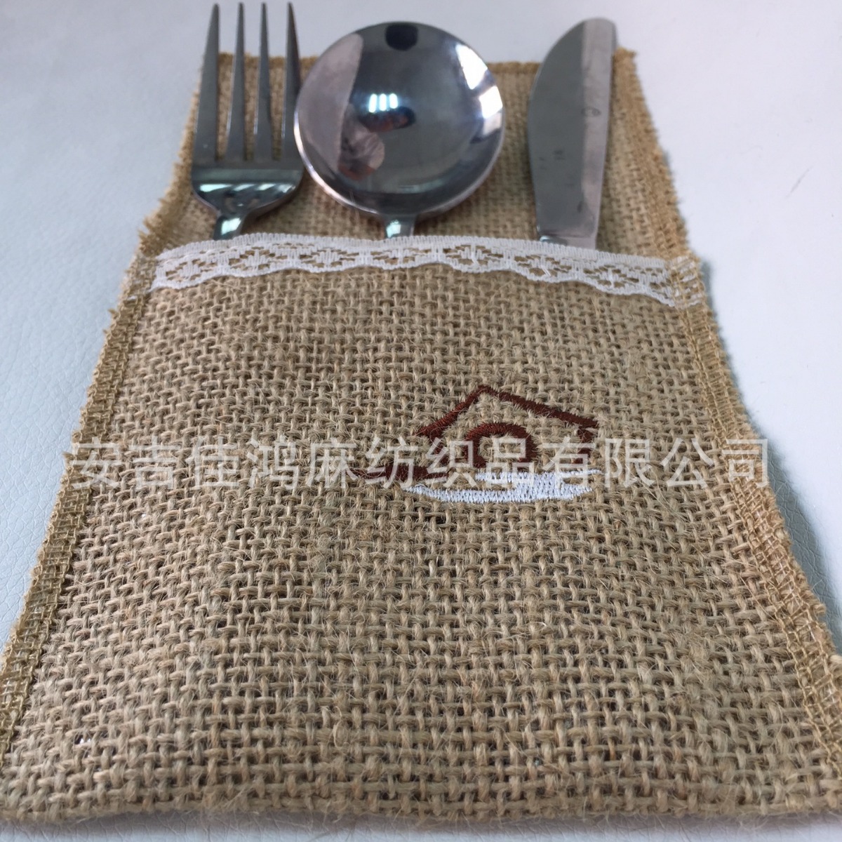 厂家直销现货西餐收纳袋圣诞节庆婚礼派对绣花刀叉袋粗麻布黄麻布