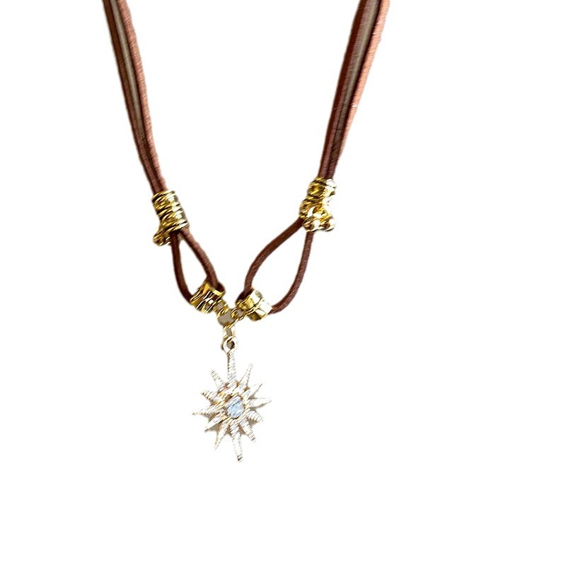 Maillard diamante sol campana collar francés retro diseño clavícula cadena elegante dulce fresco estilo collar al por mayor