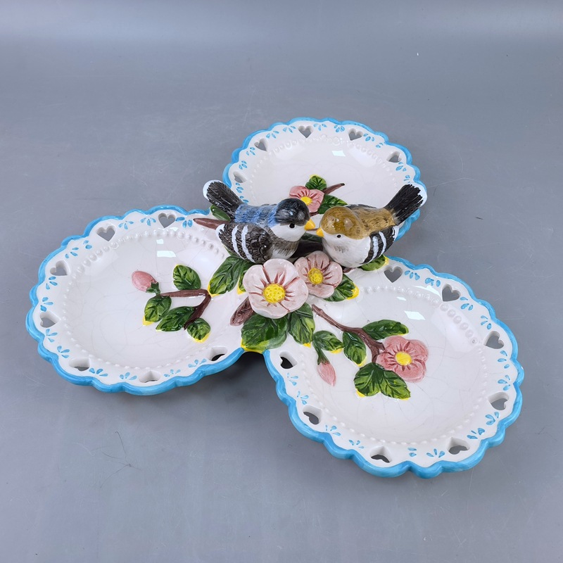 Decoración del hogar pastoral de estilo europeo Plato de tres compartimentos Plato separado de conejo y pájaro Plato de frutas secas Mesa de centro Mesa de comedor Plato de almacenamiento