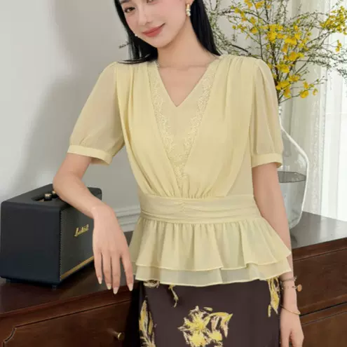 法式雪纺衫夏少女灯笼袖蕾丝拼接收腰显瘦蝴蝶结系带V领上衣