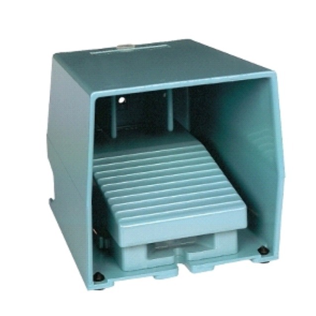 原装 XPEM329/XPEM510脚踏开关