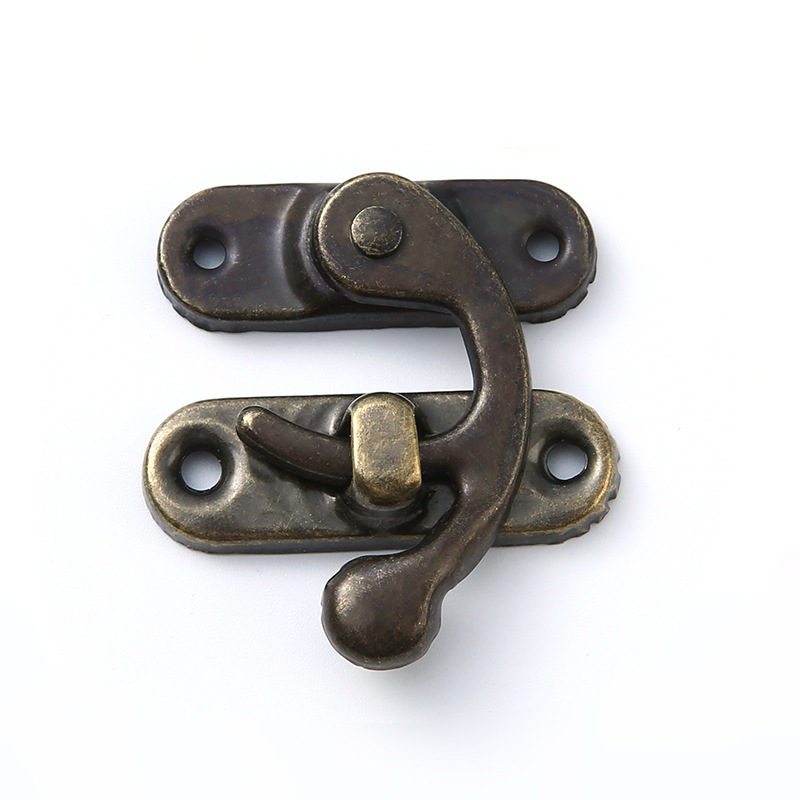 Fabricantes al por mayor cerradura de cuerno de buey antiguo botón de botón caja de regalo gancho cerradura de hierro botón de cuerno de buey suministro spot