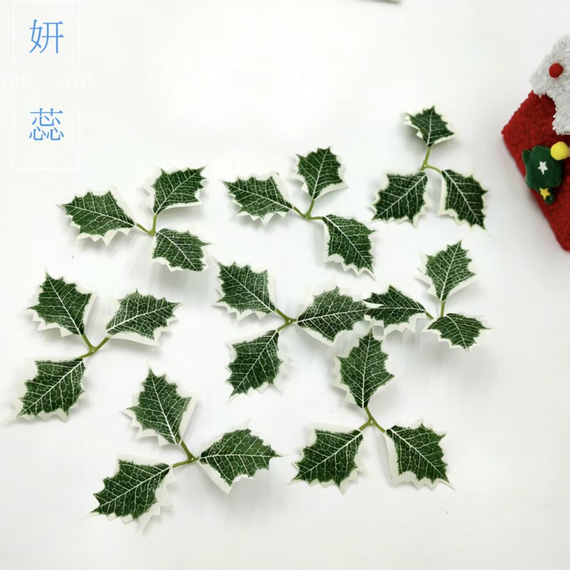 White-Edged Christmas Leaves, Christmas Vine Leaf Wreath, Headwear, Handmade Decorations, Simulated Green Plant Accessories Wholesale White-Edged Christmas Leaves, Christmas Vine Leaf Wreath, Headwear, Handmade Decorations, Simulated Green Plant Accessories Wholesale