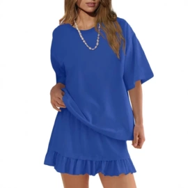 女式T恤;连衣裙;时尚休闲套装