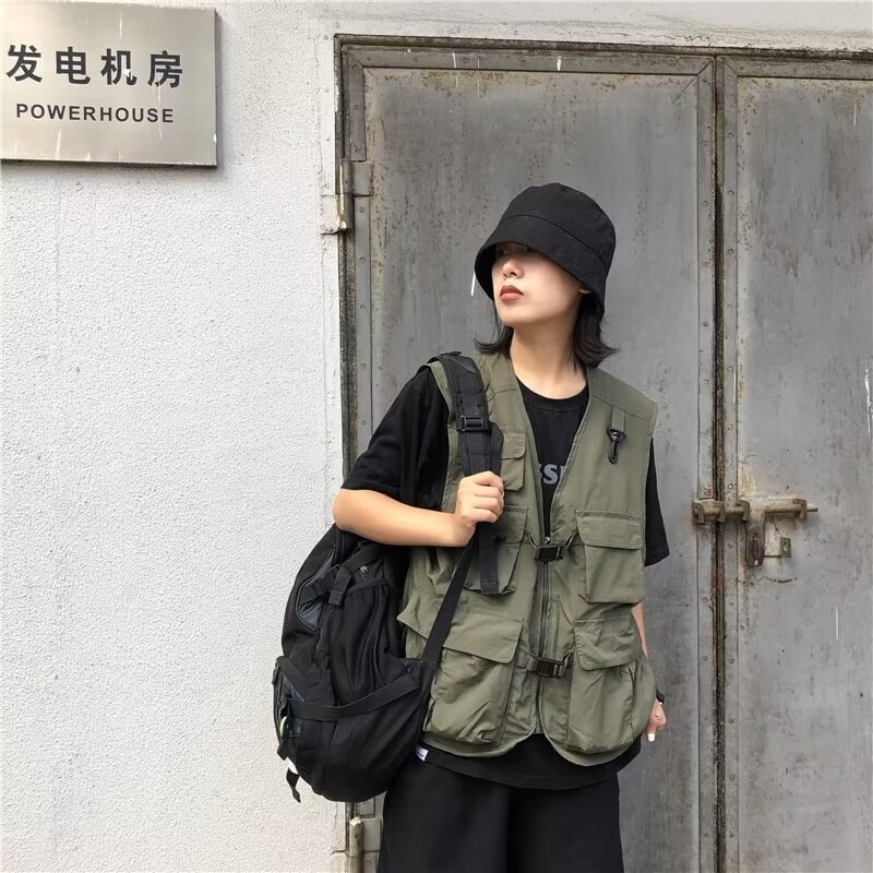 New Style Fishing Vest Trendy Brand Multi-Pocket Functional Tactical Vest Outer Jacket Hip-Hop Street Dance Vest for Men