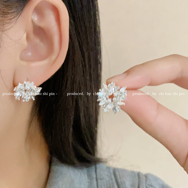 Светло-серебряные ногтевые sequins солнечный заряд, универсальные серьги с цирконом из жемчуга, стиль легкой роскоши, стиль высокого качества, простой и элегантный дизайн