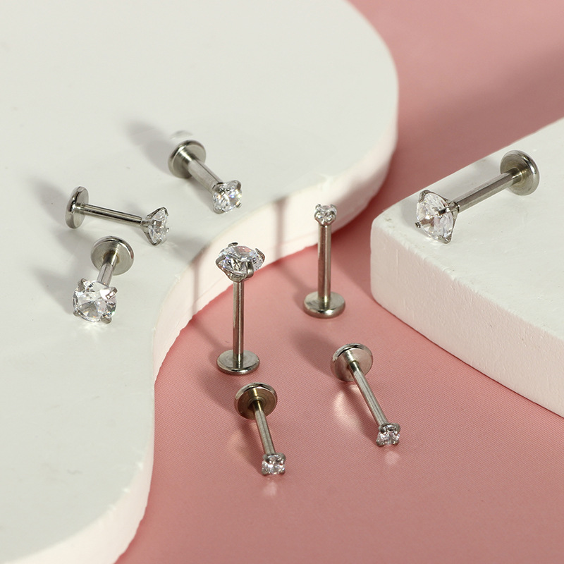 16G labret stud size and finish detail