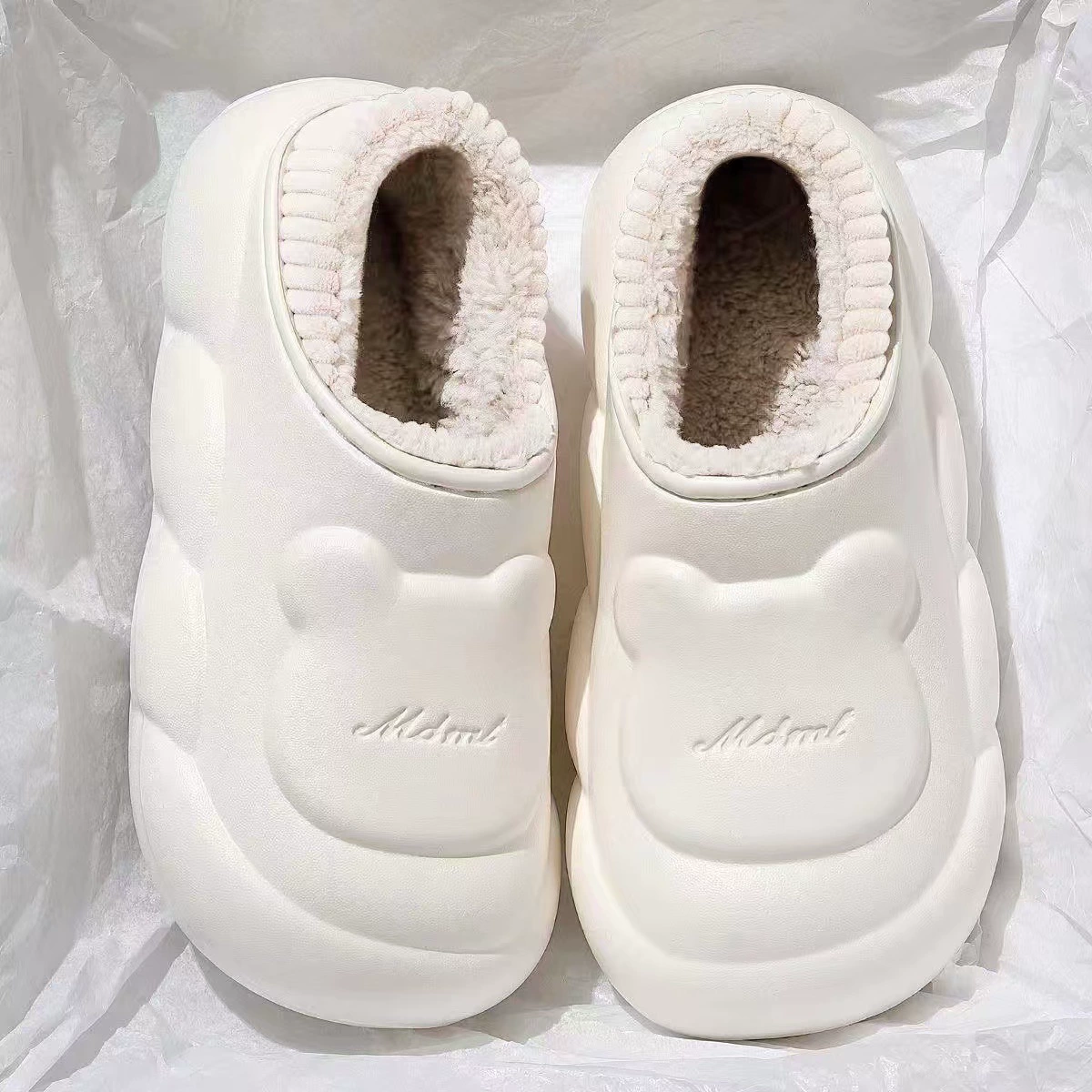 Водонепроницаемые хлопчатобумажные тапочки дамы осенние и зимние сумки и 2024 новый домашний интерьер нескользкие теплые супер толстые туфли для женщин