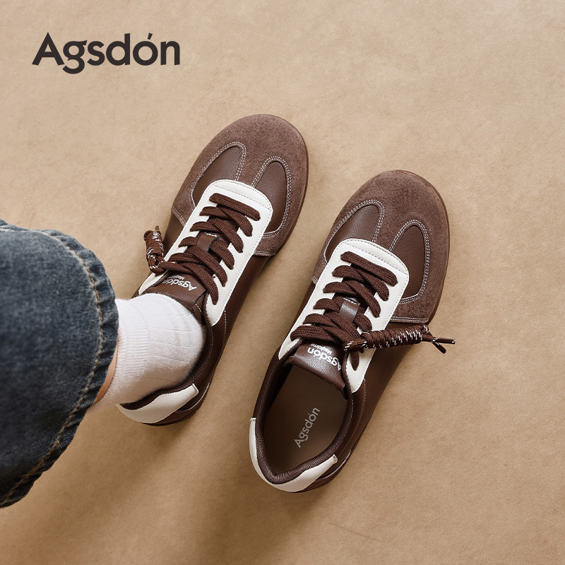 Zapatos de entrenamiento marrón Augu Shi Deng de entrenamiento para mujeres 2025 nuevo otoño con suela gruesa retro ballet Gump zapatos deportivos de mujer moda