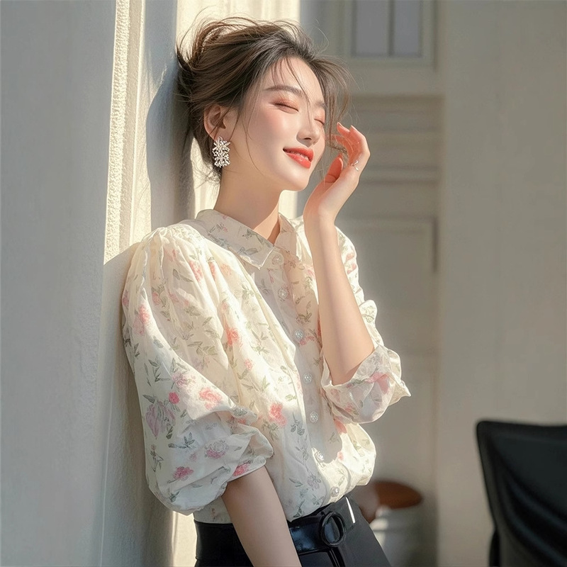 White Printed Shirt 2025 Spring New Light Luxury High Sense Super Nice Unique Beautiful French Long Sleeve Top