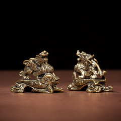 New Retro Brass Chinese Pixiu, Bringing Wealth and Good Fortune, Smooth Sailing and Peaceful Seasons, Pixiu Shelf Accent for Coffee Table, Creative Home Decor