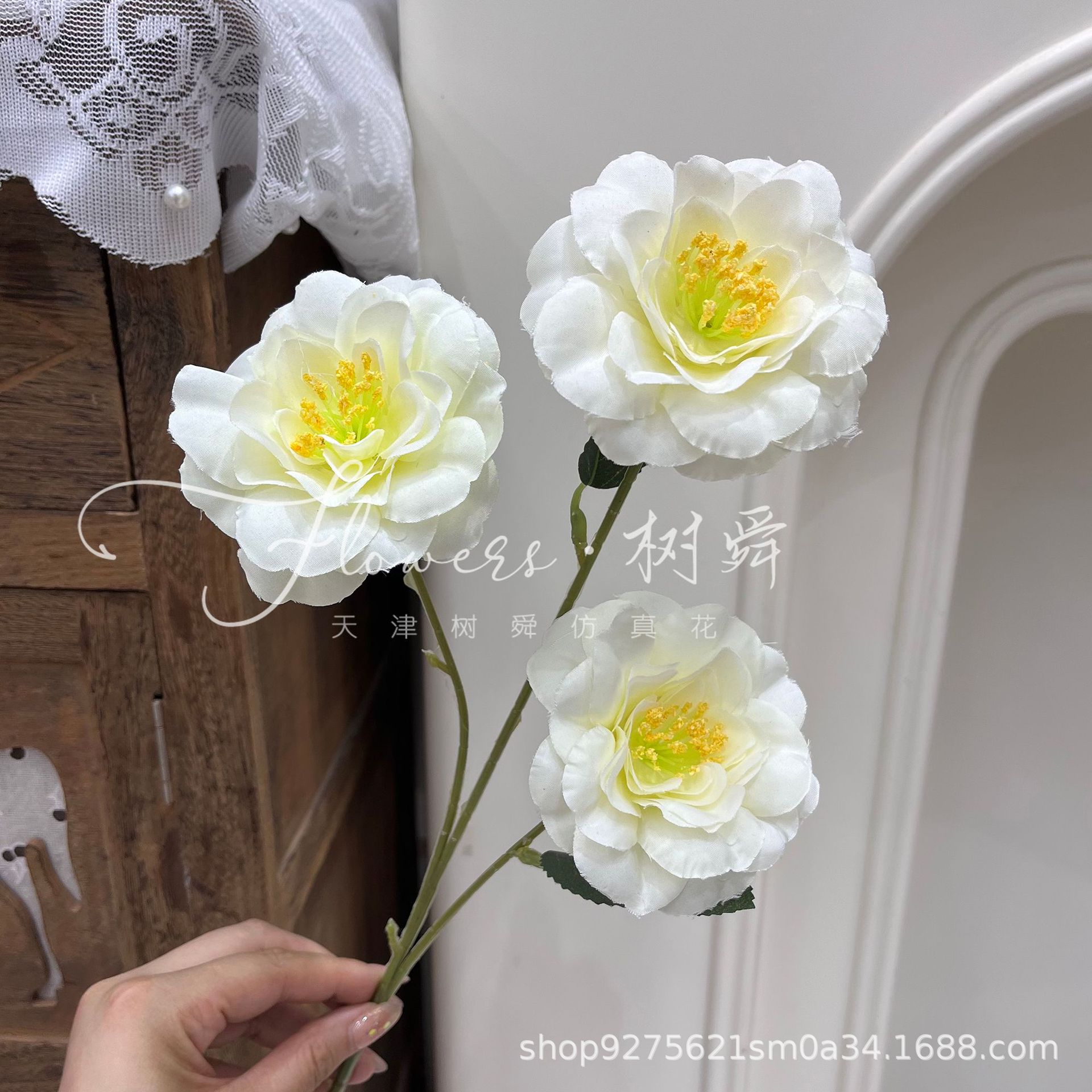 3 cabezas de laurel blanco