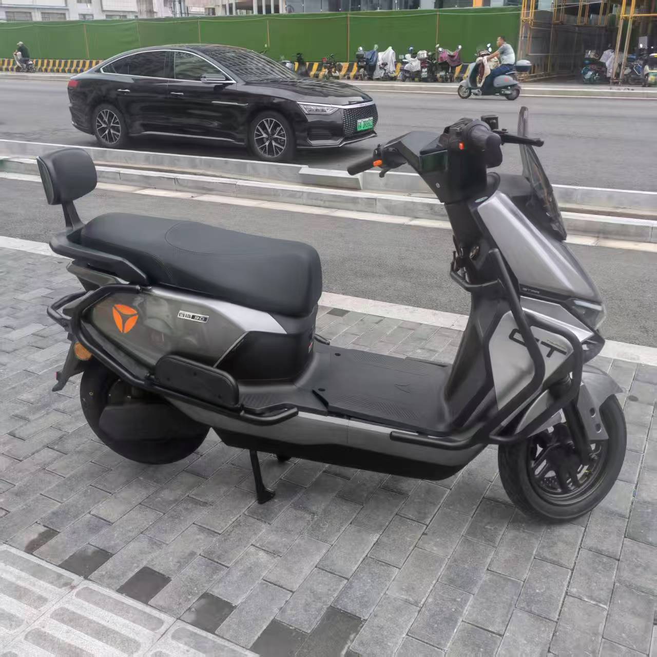 Yadi Electric Scooter White Shark 90-H Protective Bar, Bumper, Large Rack, Tail Box, Rear Bracket, Thickened Carbon Steel Anti-Collision Bar