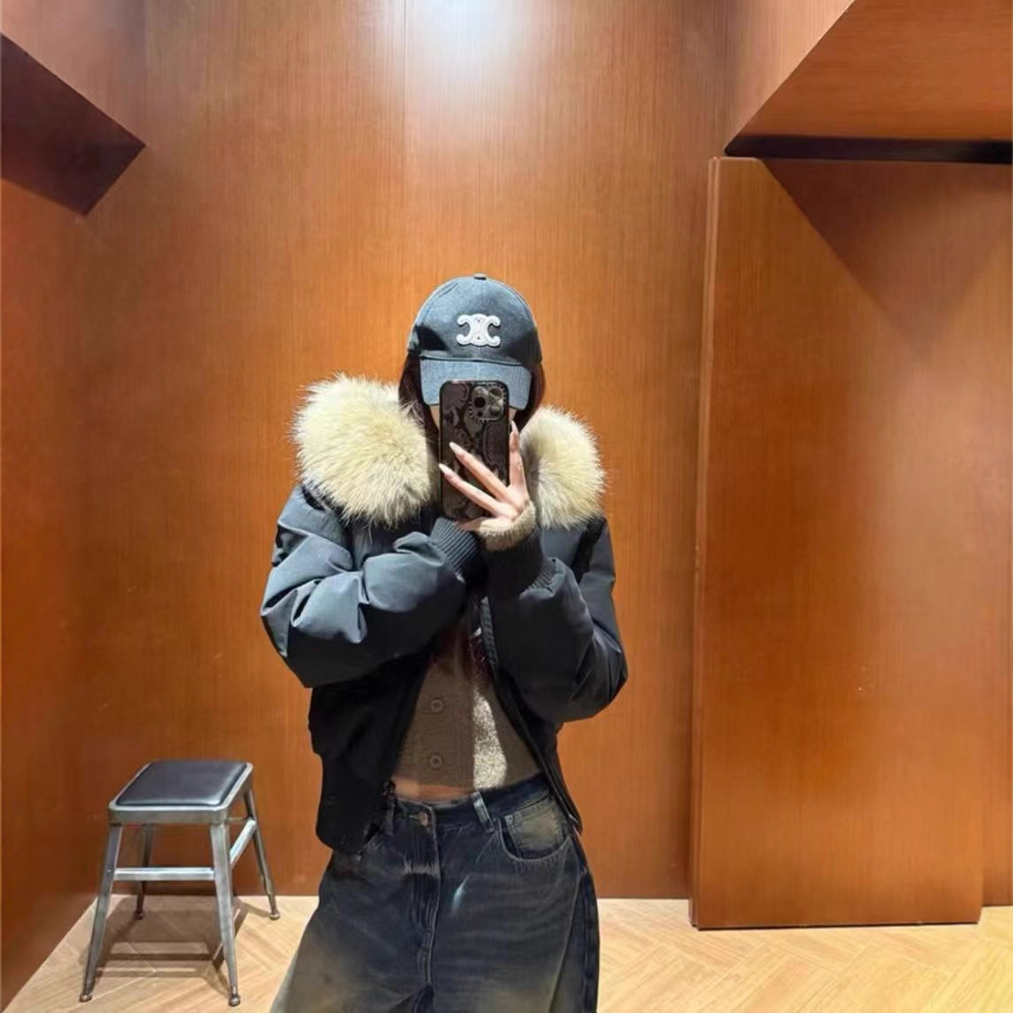 Winter Short Thick Warm down Jacket Coat with Fur Collar and Hood, 90% White Duck Down, Women's Clothing