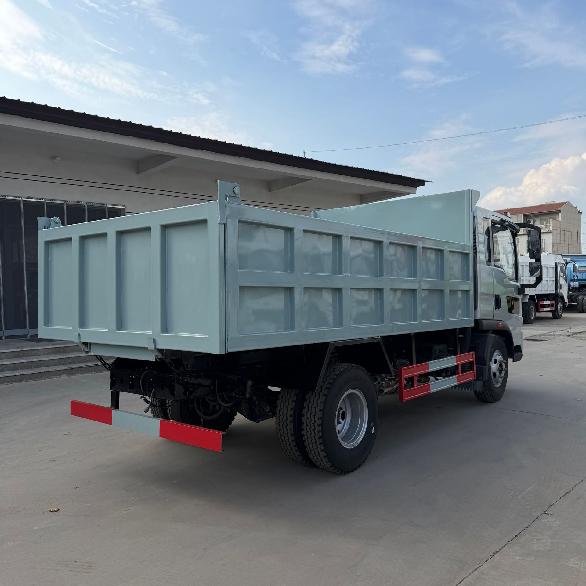 HOWO double-cab dump truck, HOWO tipper dump truck, HOWO 4x2 six-wheel truck