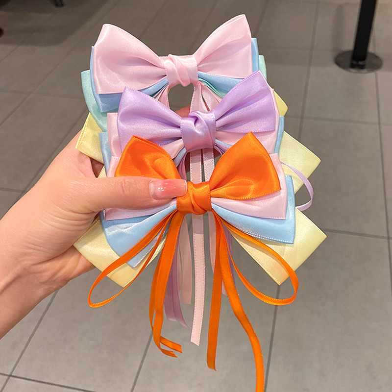 Children's hairgrip with bow