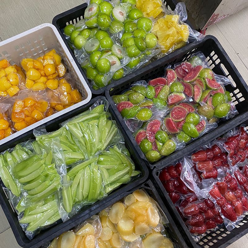 Chaoshan pickled green mango licorice plum juice fruit pickled plum carambola fresh eating sour crispy seasonal fruit for pregnant women
