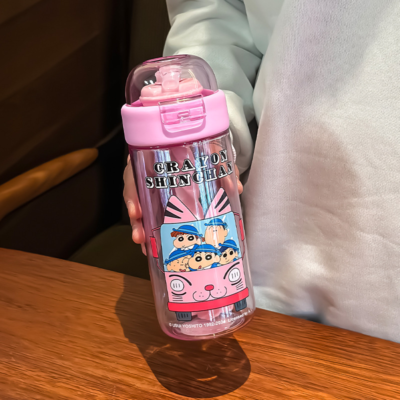 Crayon Shin-chan tritan taza de agua para niñas 2025 nueva taza mezcladora de verano para estudiantes que van a la escuela taza especial para evitar caídas