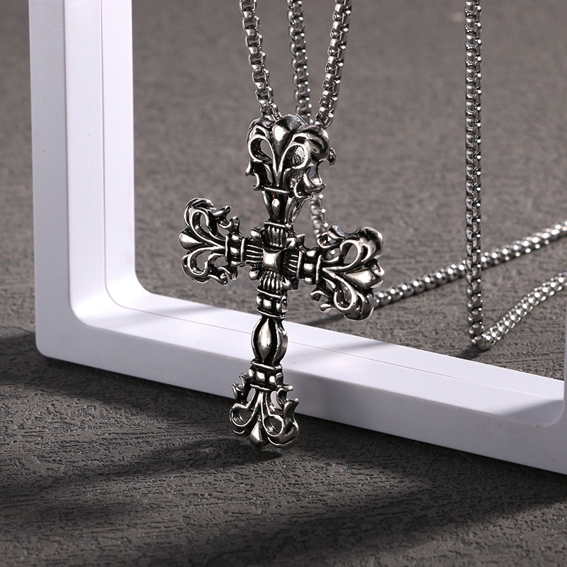 Collier pendentif en acier titane pour homme, style punk, accessoires non conventionnels, collier en croix creuse, danse hip-hop, collier pour femme_voghion.com