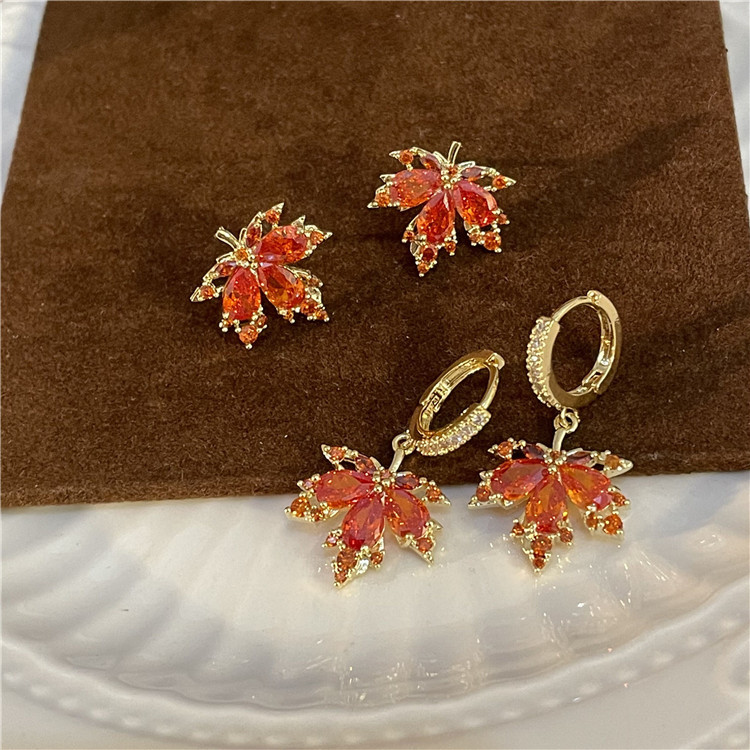 Fashion Leaf Copper Inlay Zircon Earrings 1 Piece