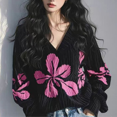 今年は超綺麗なシャツが流行しています。黒いvネックのファッションプリントがゆったりしています。