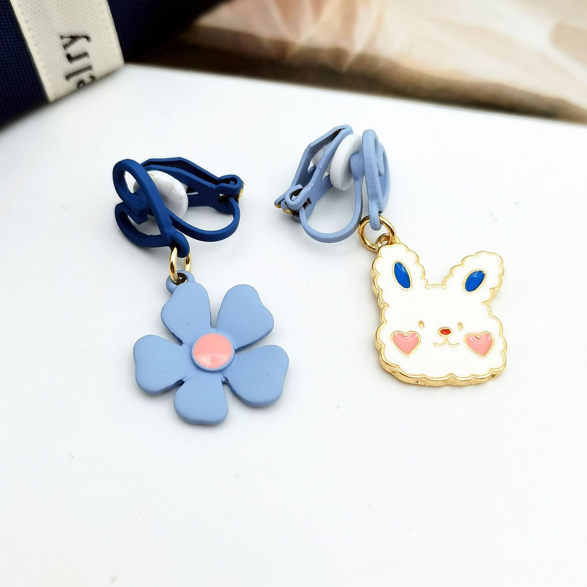 Mode Lapin Alliage Fleurs Clips D'oreille Boucles D'oreilles 1 Paire display picture 5