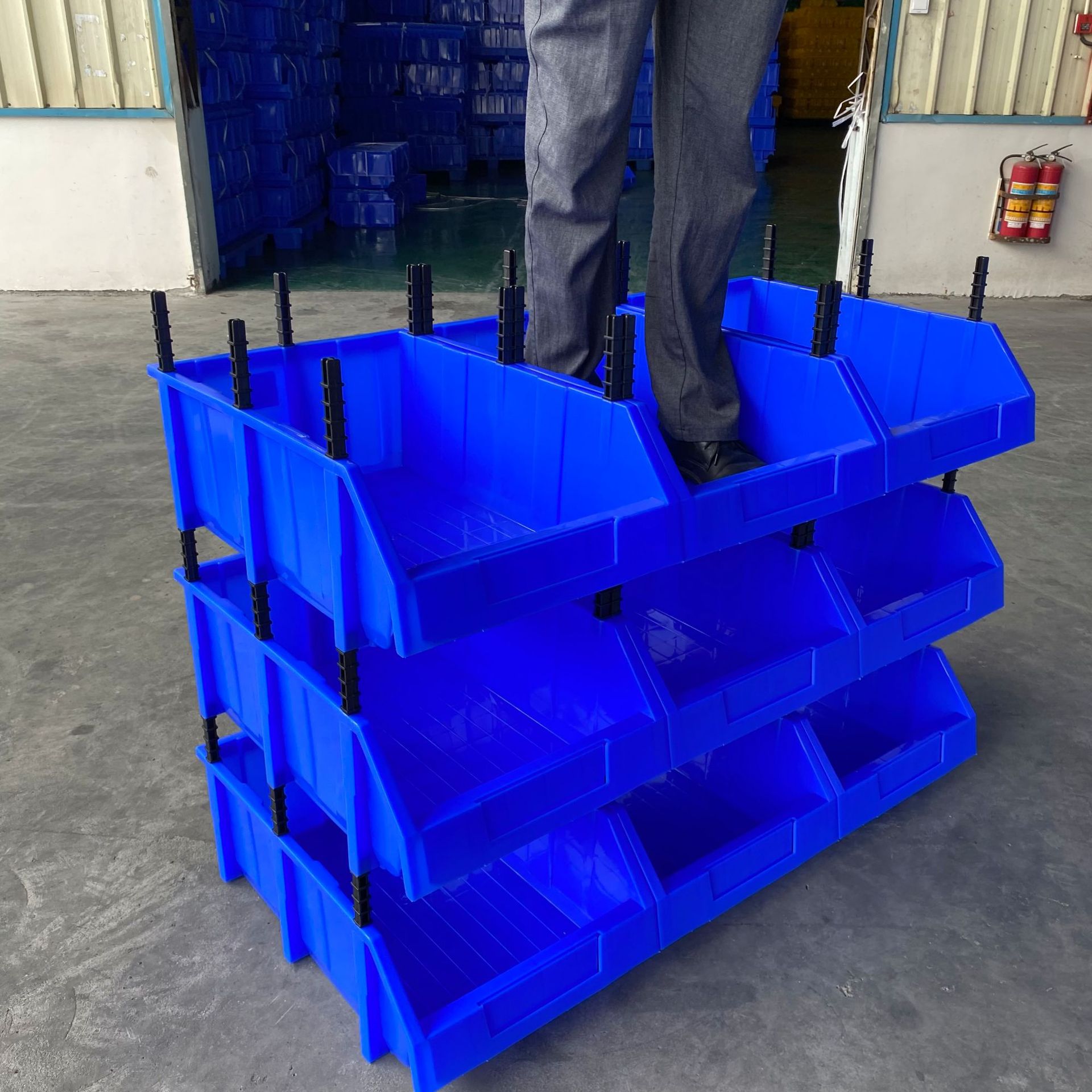 斜口塑料零件盒加厚组立式螺丝收纳盒组合式物流箱货架配件分类箱