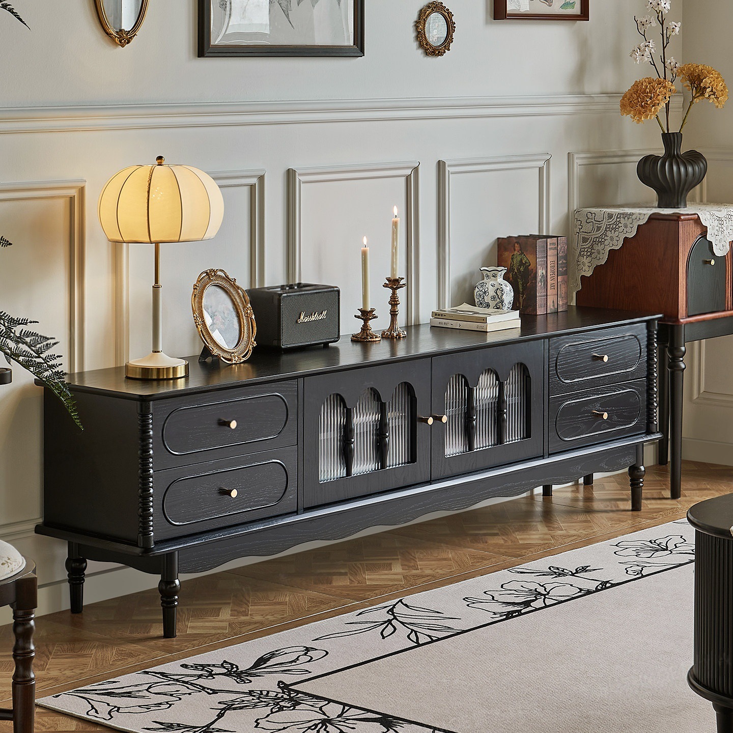 French-Style Vintage Solid Wood Tv Cabinet 2m Living Room Storage Cabinet with Drawers for Small Apartments, Trendy American-Style Storage Cabinet