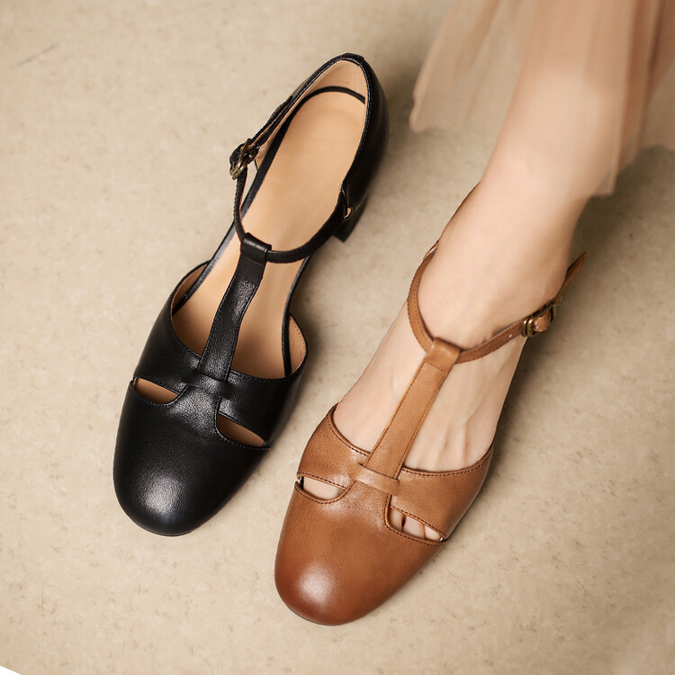 靴 CHIKO CHIKO Magdalena Round Toe Block Heels T-Strap Shoes