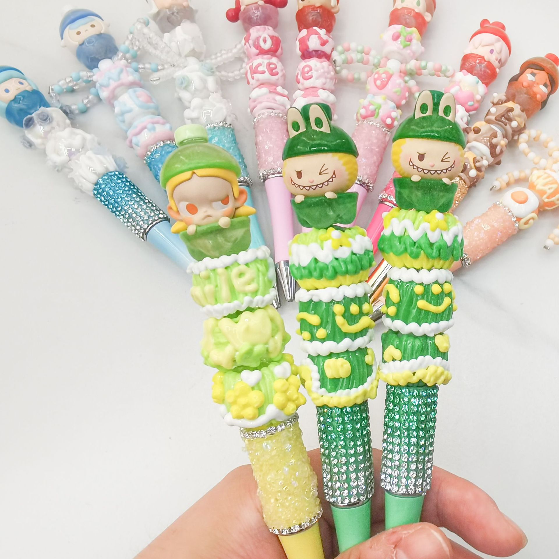 Transmisión en vivo de red caja ciega de aceite pesado de aceite pesado de pintura a mano bolígrafo de bola Llorando bebé SP Pequeño Bean Bean dibujado a mano bolígrafo de granos