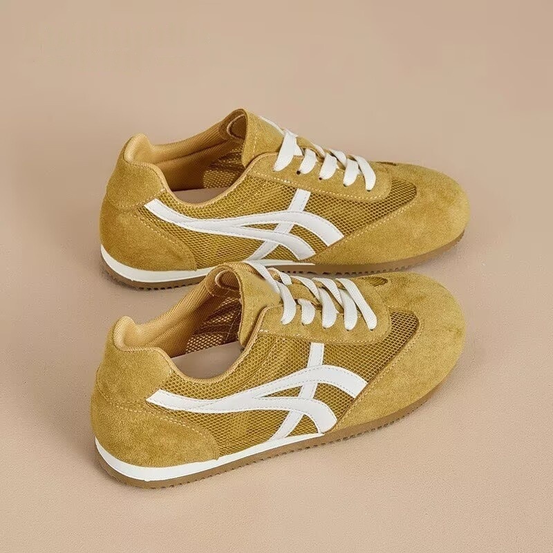 Zapatos de entrenamiento de malla para mujeres 2026 primavera y verano delgados transpirables nuevos zapatos blancos de suela gruesa para estudiantes con zapatos de malla de moda