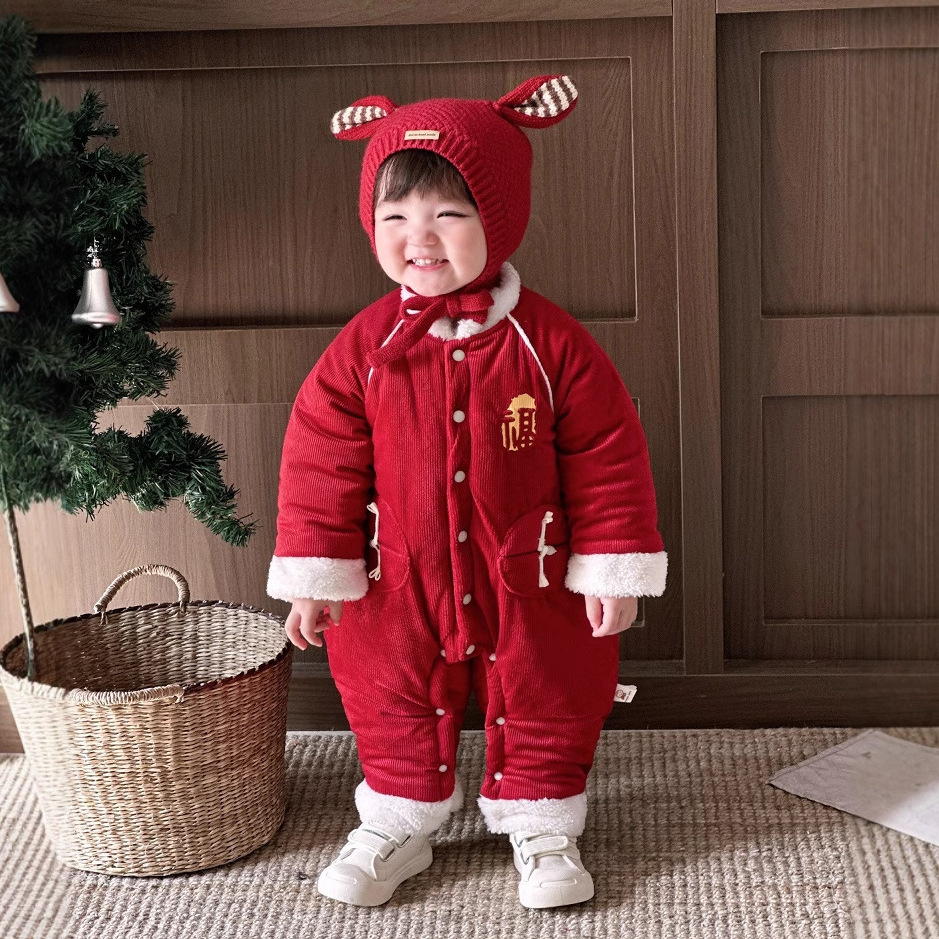 2024 invierno nuevo producto ropa de algodón grueso ropa de bebé nuevo mono acolchado de estilo chino a fin de semana ropa de año nuevo 1