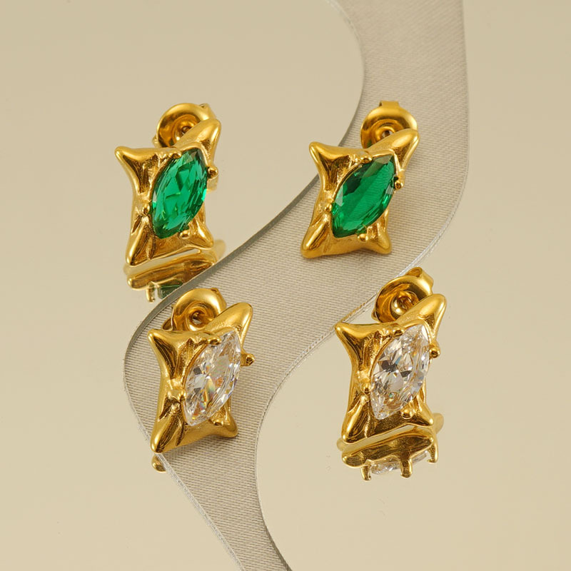 1 Pair Star Retro Simple Style Titanium Steel 18K Gold Plated Zircon Ear Studs display picture 5