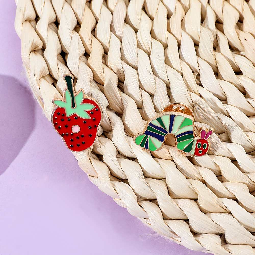 4g Weight Brooches Classification Holiday, Daily Occasion Alloy Material Cartoon, Strawberry Pattern Unisex Gender Enamel Design Casual, Cute Style Casual Cute Pin Cartoon Strawberry Alloy Enamel Unisex Brooches 9