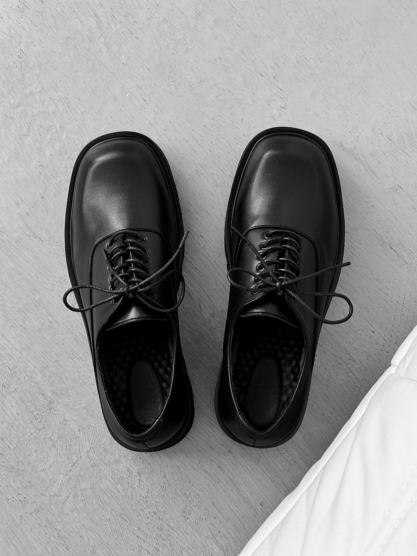 ShoeVault Herren-Loafer aus Leder mit eckiger Zehenpartie, hochwertige, dicksohlige Loafer im koreanischen Stil, schwarze Derby-Schuhe mit höhenverstärkender Wirkung_voghion.com