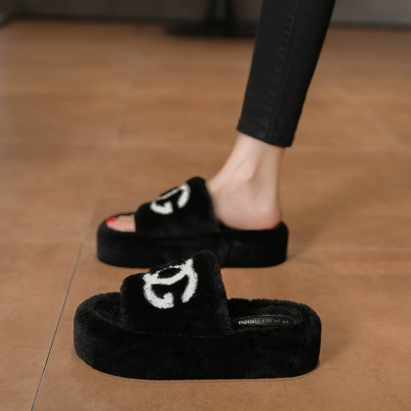 Маленькие ароматные волосатые тапочки с толстым дном