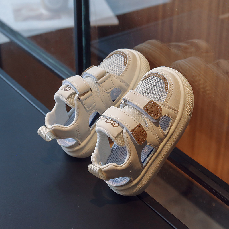 Sandali per bambini a maglia singola nuovo stile estivo 2024, scarpe per bambini ultraleggere, scarpe per ragazze con fondo morbido antiscivolo Baotou per ragazzi, scarpe con telaio_voghion.com