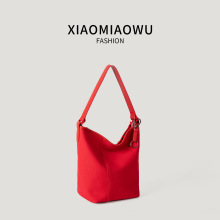 ��������ˮͰ���߼���С���r��Ůʿ�μ���n���¿�sҸ�°�ͨ��