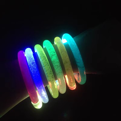 Pulsera negra de acrílico