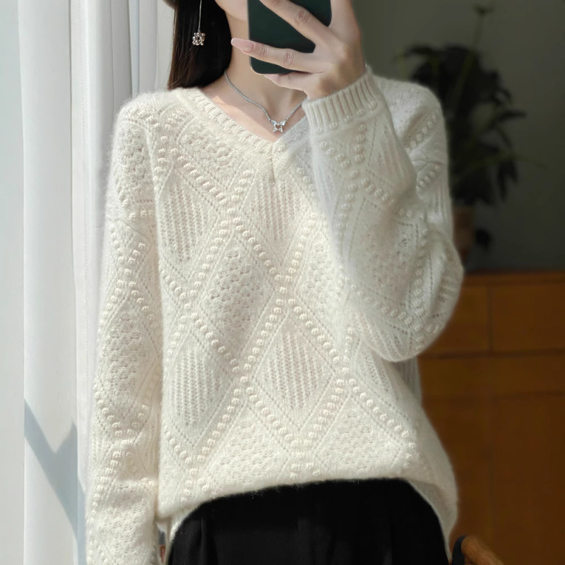 100% Wool Thick V-Neck Knit Sweater for Women, Diamond-Patterned Pullover, Solid Color, Autumn and Winter Commuting Base Layer
