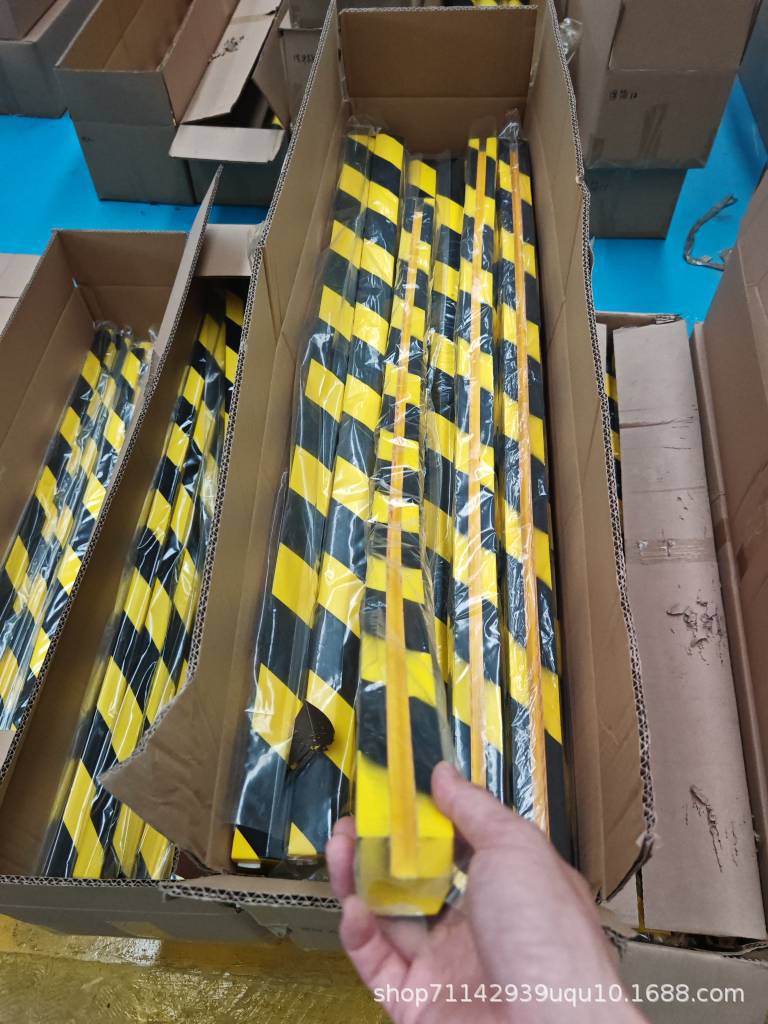 In-Stock Pu Anti-Collision Strips Corner Guards Soft Edge Protection Strips Buffer Anti-Collision Industrial Black and Yellow Warning Self-Adhesive No Drilling Required