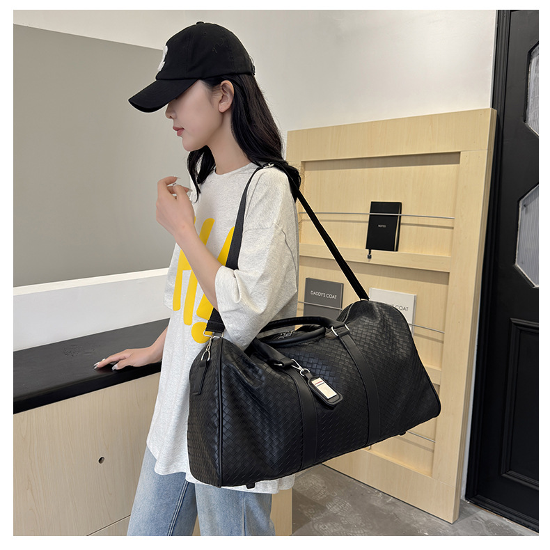 검은색 끈