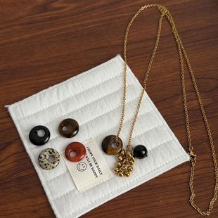 Titanium steel design sense natural stone golden grape bunch small all-match retro European and American cross-border long necklace sweater chain