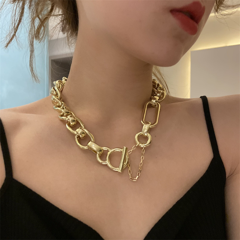 Fashion Thick Chain Ot Buckle Necklace display picture 1